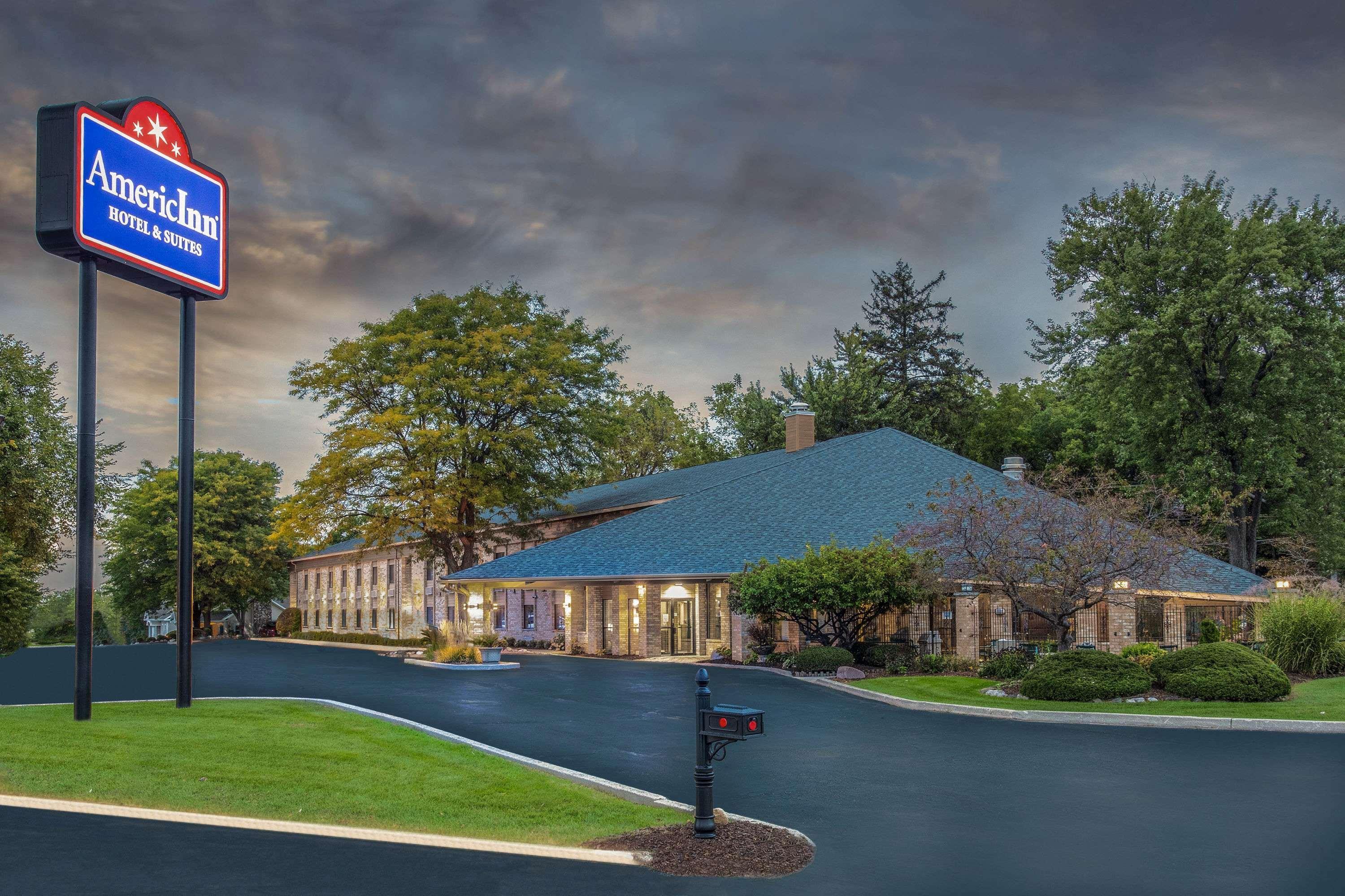 Americinn And Suites By Wyndham Delafield-Waukesha-Milwaukee Ngoại thất bức ảnh