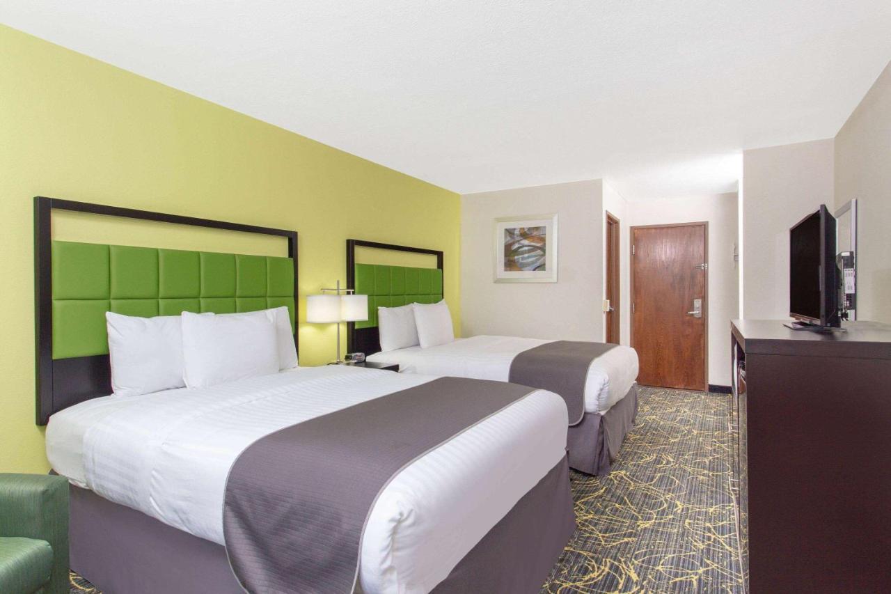 Americinn And Suites By Wyndham Delafield-Waukesha-Milwaukee Ngoại thất bức ảnh
