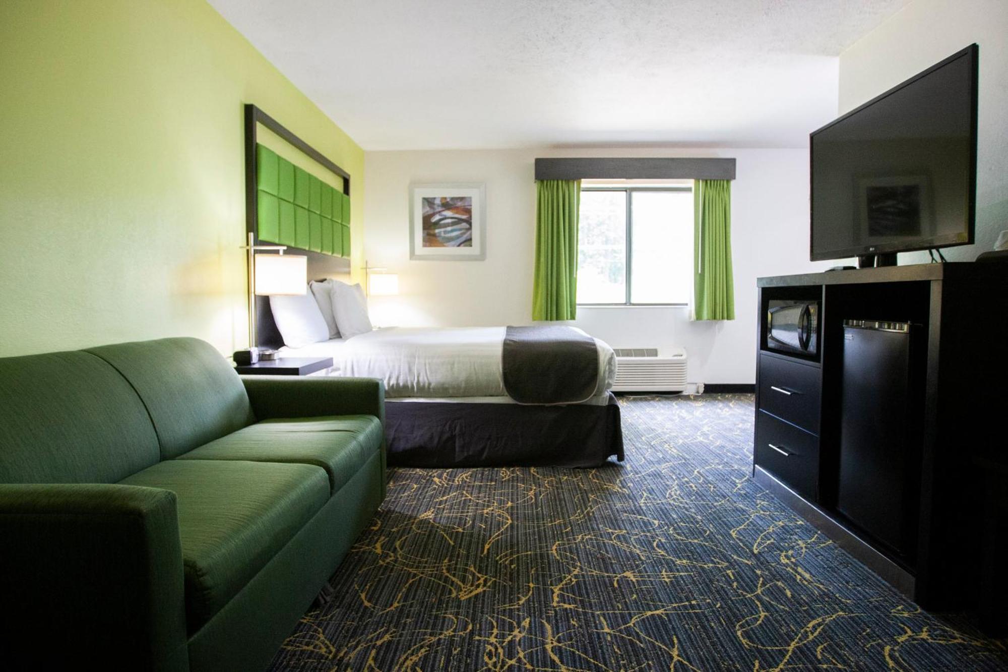 Americinn And Suites By Wyndham Delafield-Waukesha-Milwaukee Ngoại thất bức ảnh