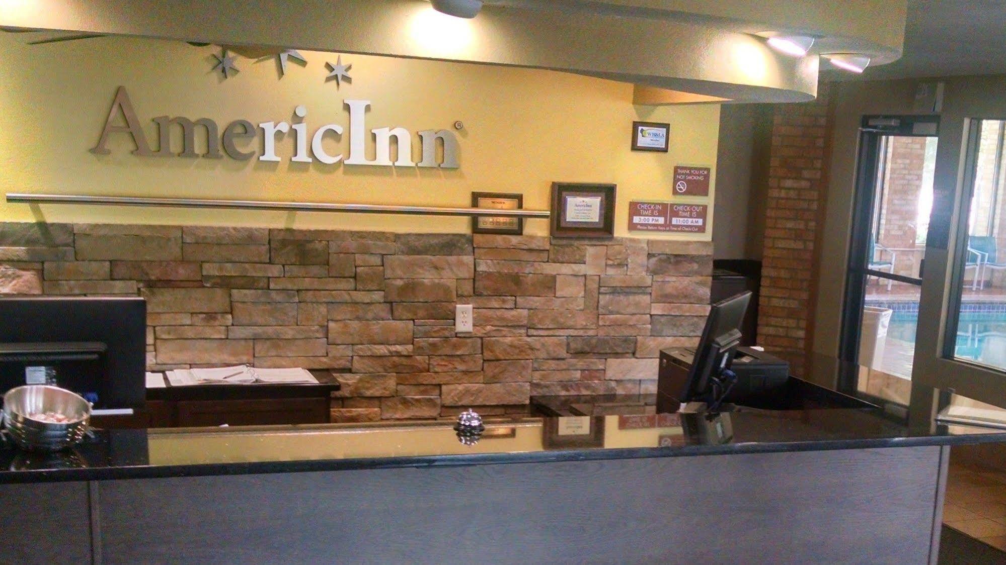 Americinn And Suites By Wyndham Delafield-Waukesha-Milwaukee Ngoại thất bức ảnh